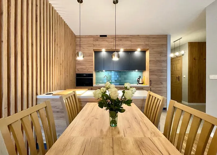 Homestay 2 Apartment With Parking